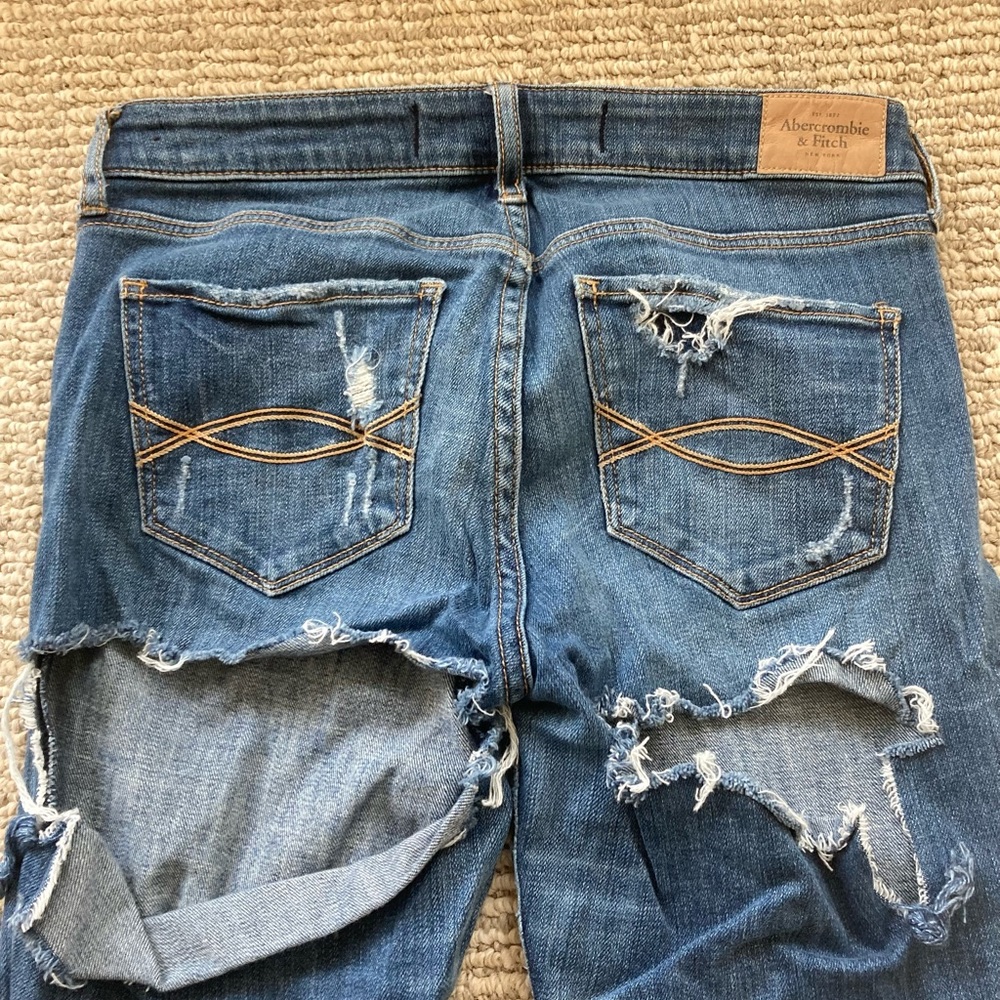 Cheeky American Eagle Jeans - Picture 5 of 6